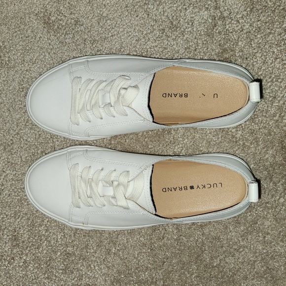 Lucky Dansbey Sneakers - Picture 9 of 16